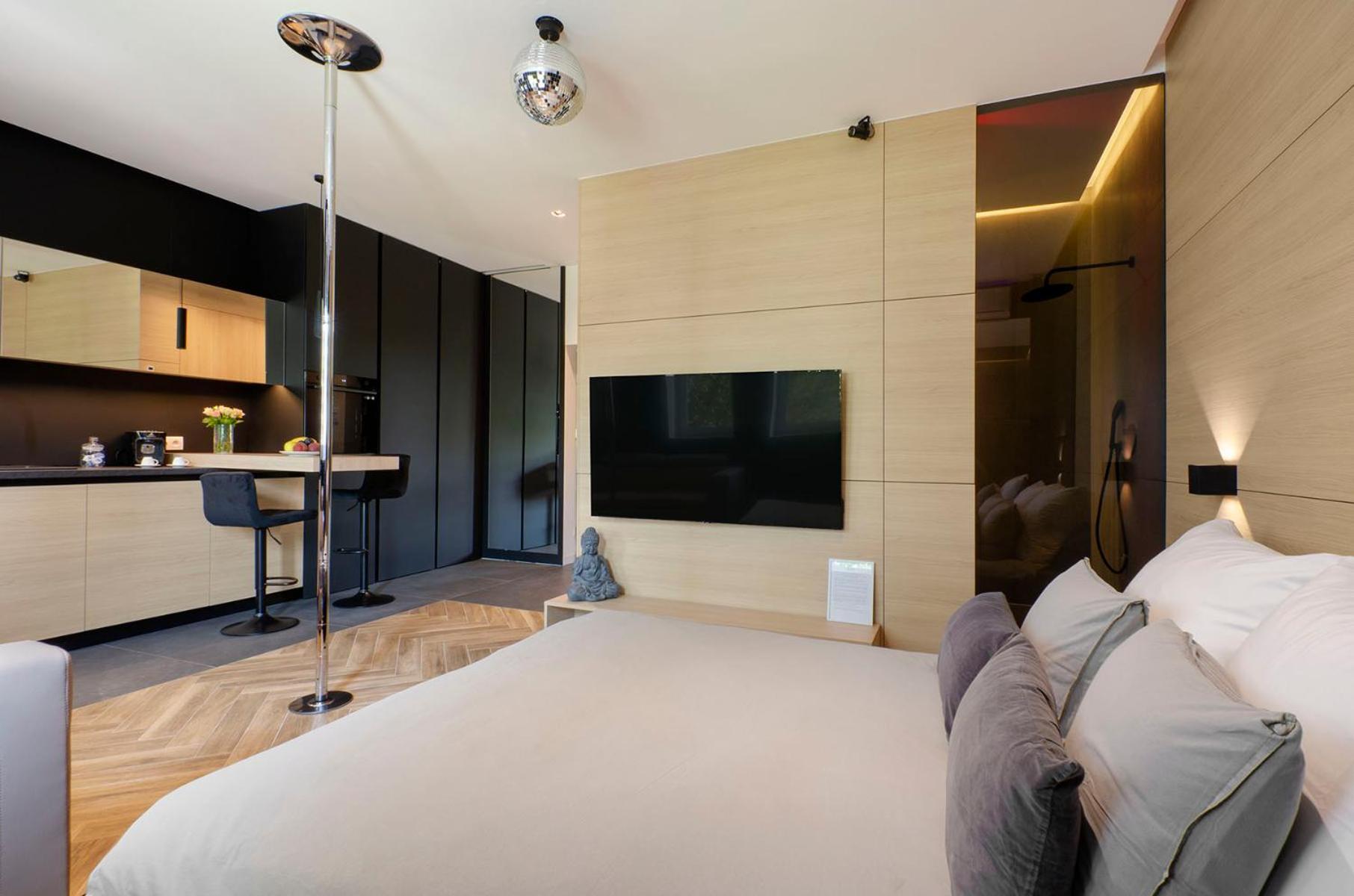 Lupoapartments Z Jacuzzi Pole Dance Leczycka 29 Klimatyzacja Parking Dostep Na Kod Łódź Exterior foto